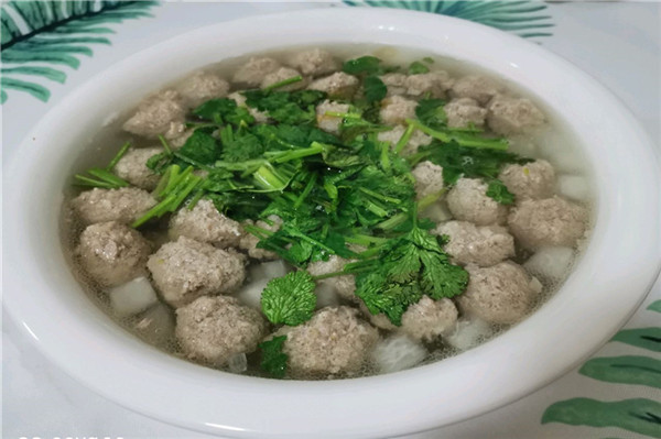 冬瓜汆丸子