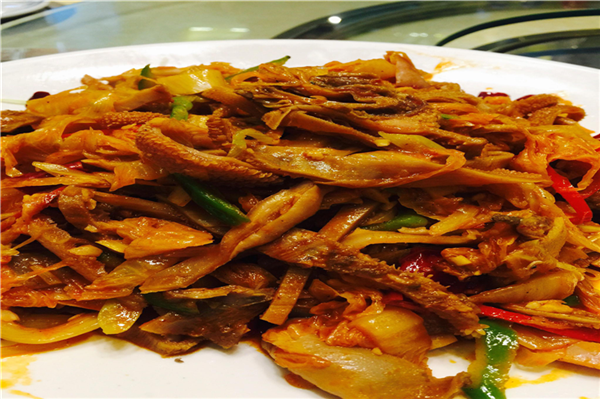 酸菜炒肚丝